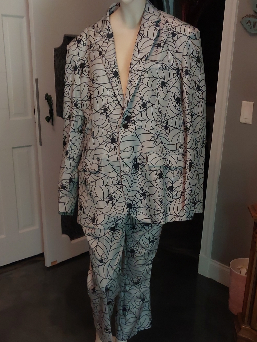 Spirit Gray and Black Floral-Print Men's Blazer and Trouser Set